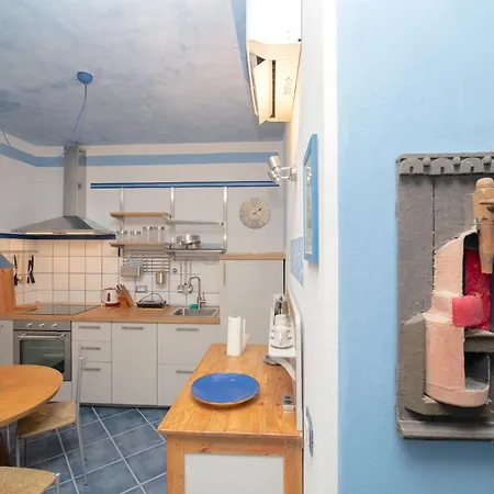 Casa Azzurra * Arona